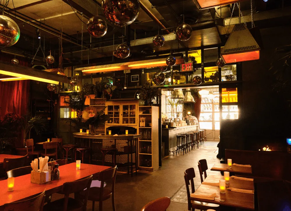 g8 Restaurant